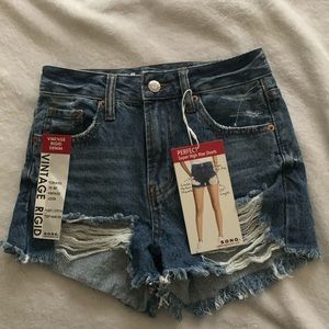 Ripped high rise shorts